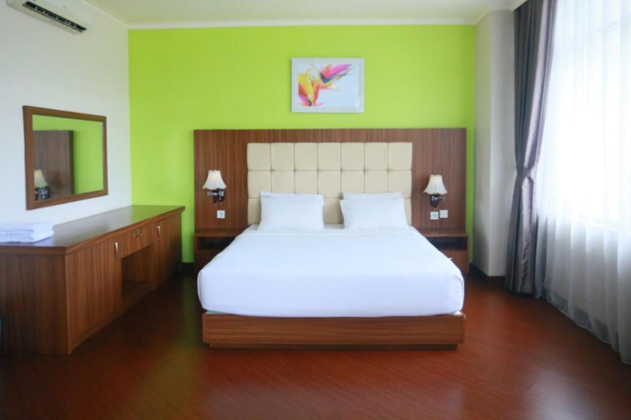 Utc Dago Hotel Бандунг Екстер'єр фото